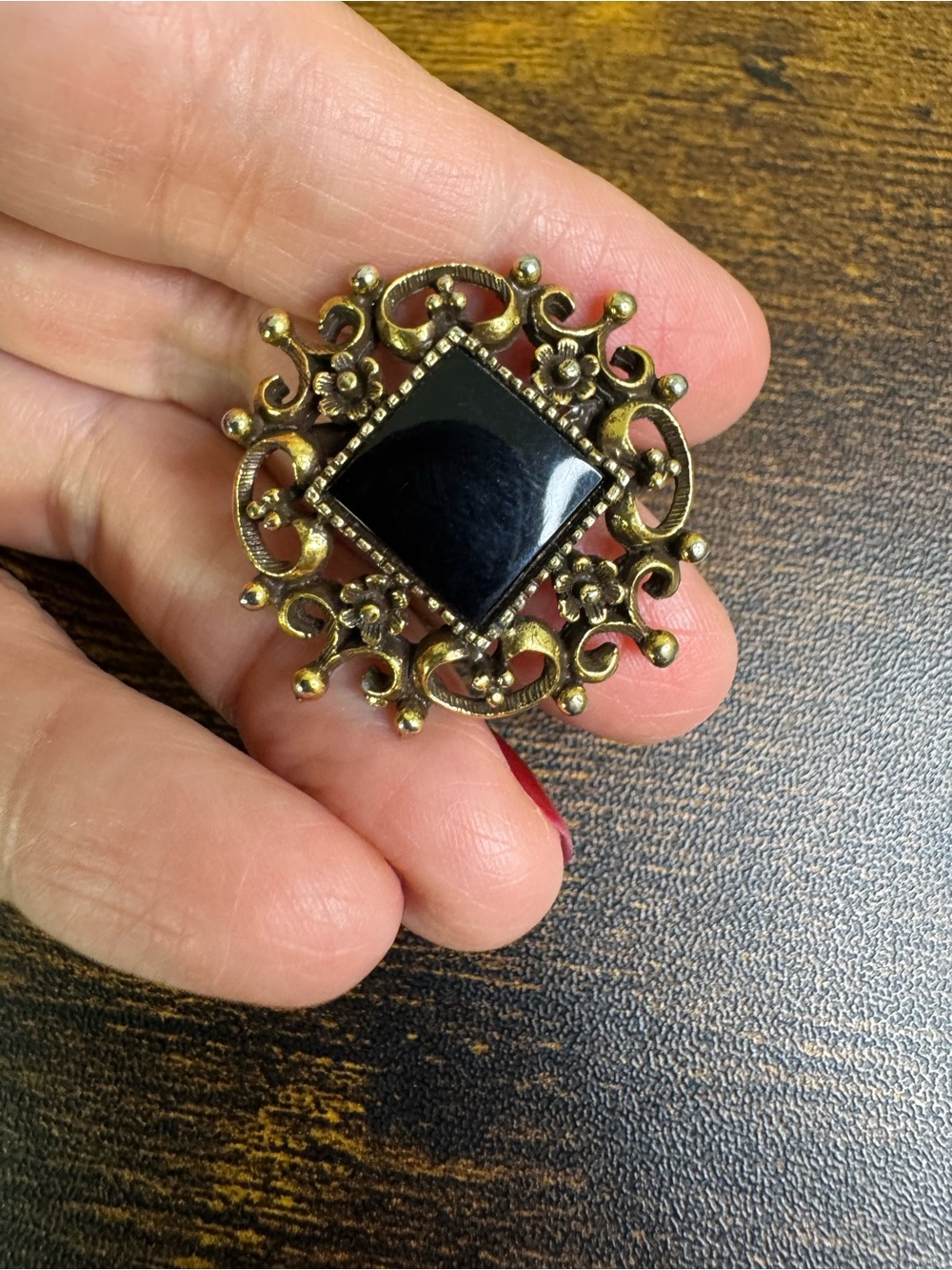 Vintage Black and Antique Gold Filigree Brooch